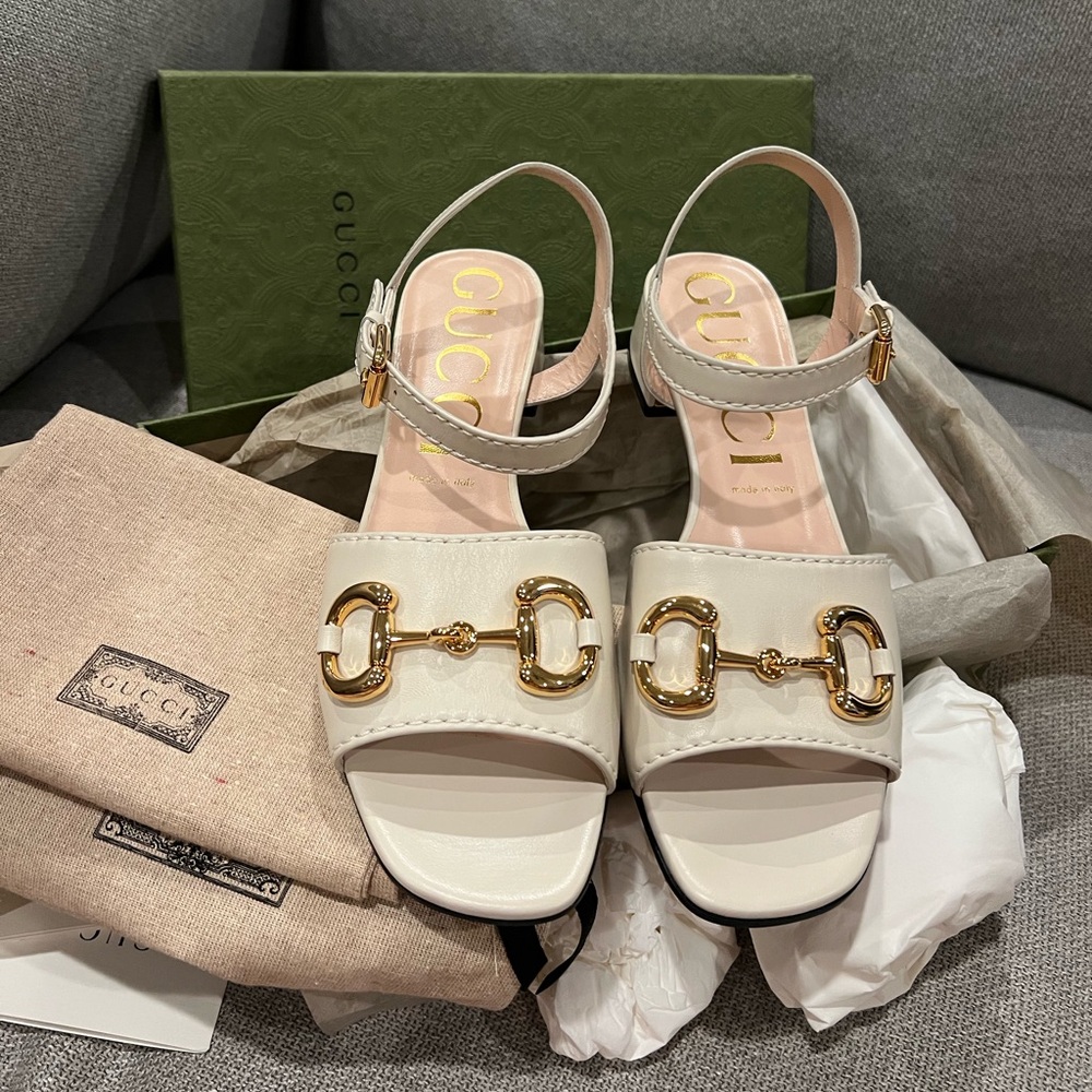 NEW Gucci Cream Horsebit leather Sandals - Picture 2 of 10